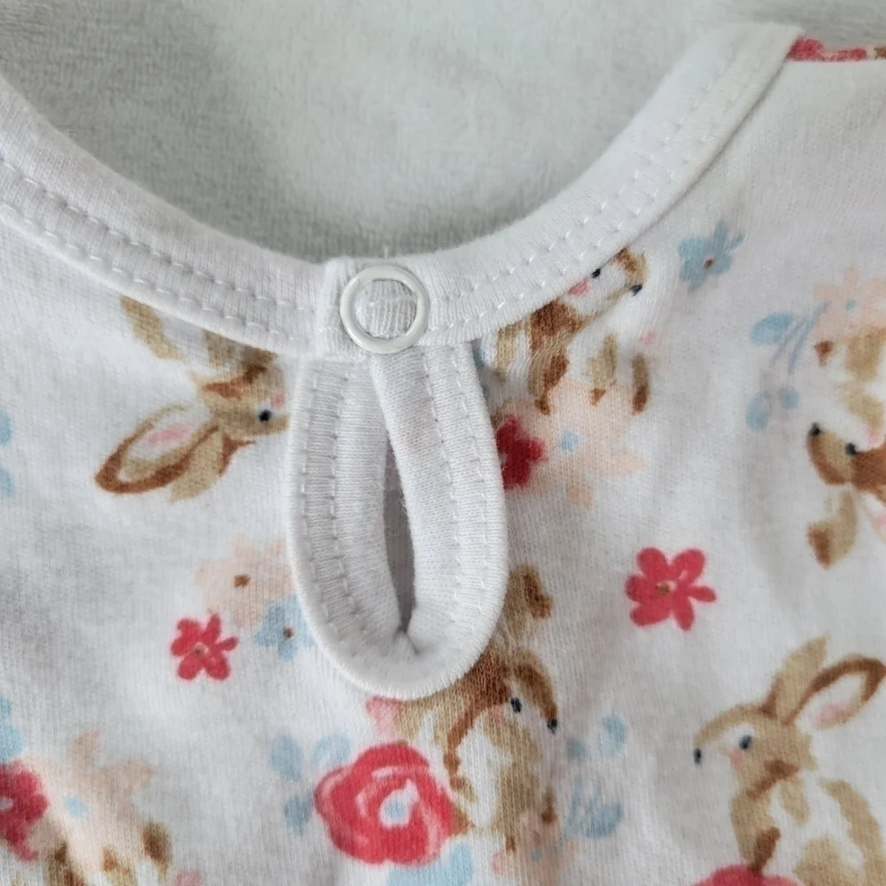 Kyle & Deena bunny print white,pink & Blue ruffle onesie/romper w/ headband 3-6m